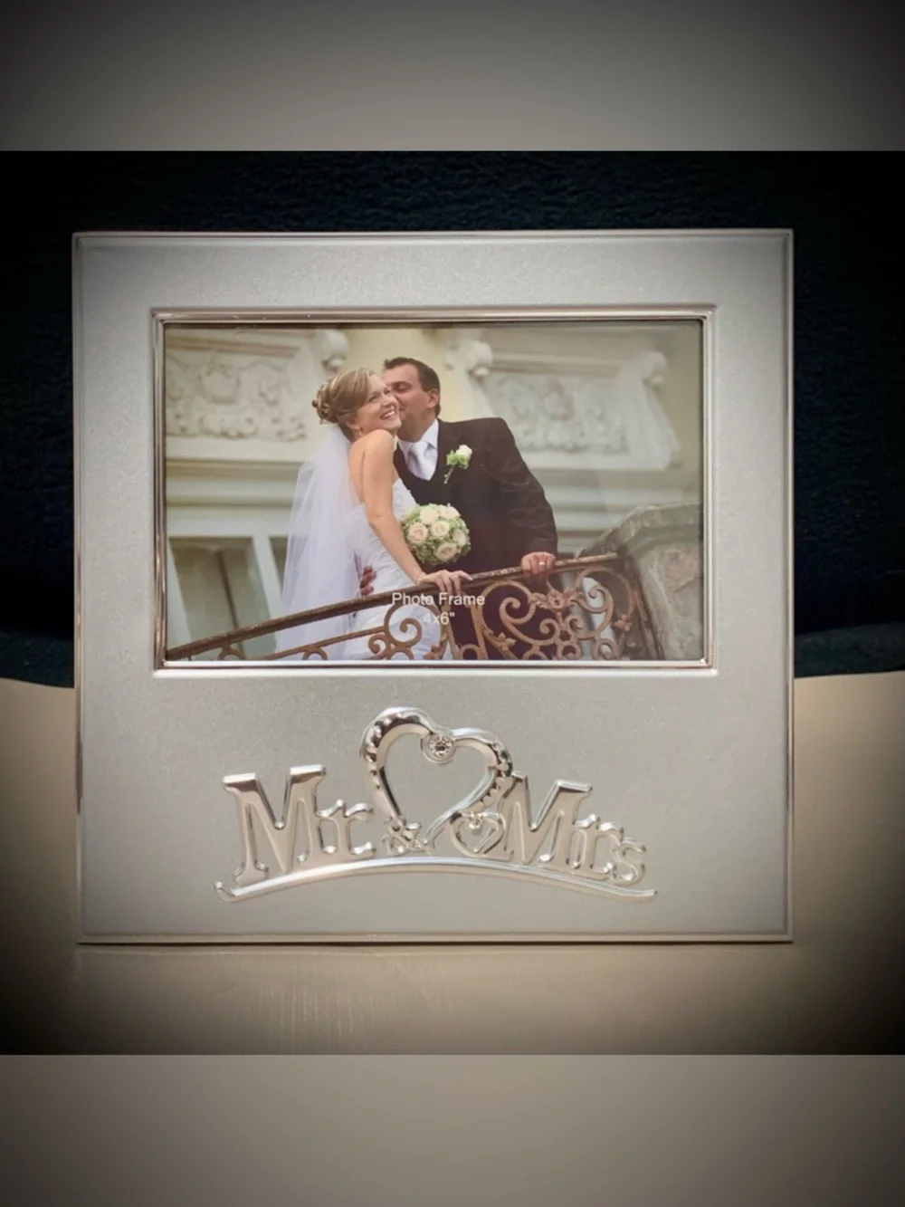 🔍Mr. & Mrs. 4x6 Wedding Photo Frame – New